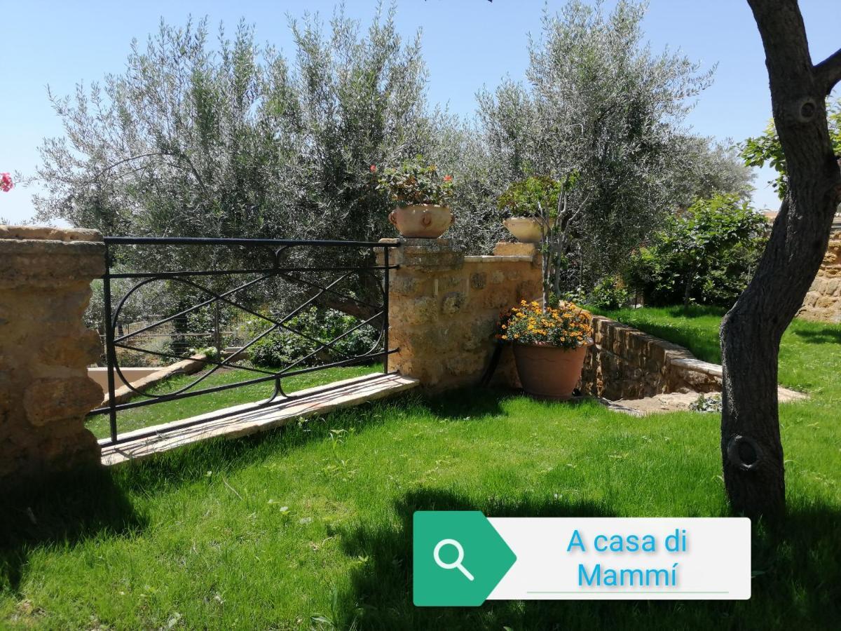 A Casa Di Mammi Nella Valle Dei Templi อากริเจนโต ภายนอก รูปภาพ